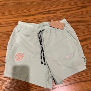 Mens Nike Chicago marathon 5’ Running shorts